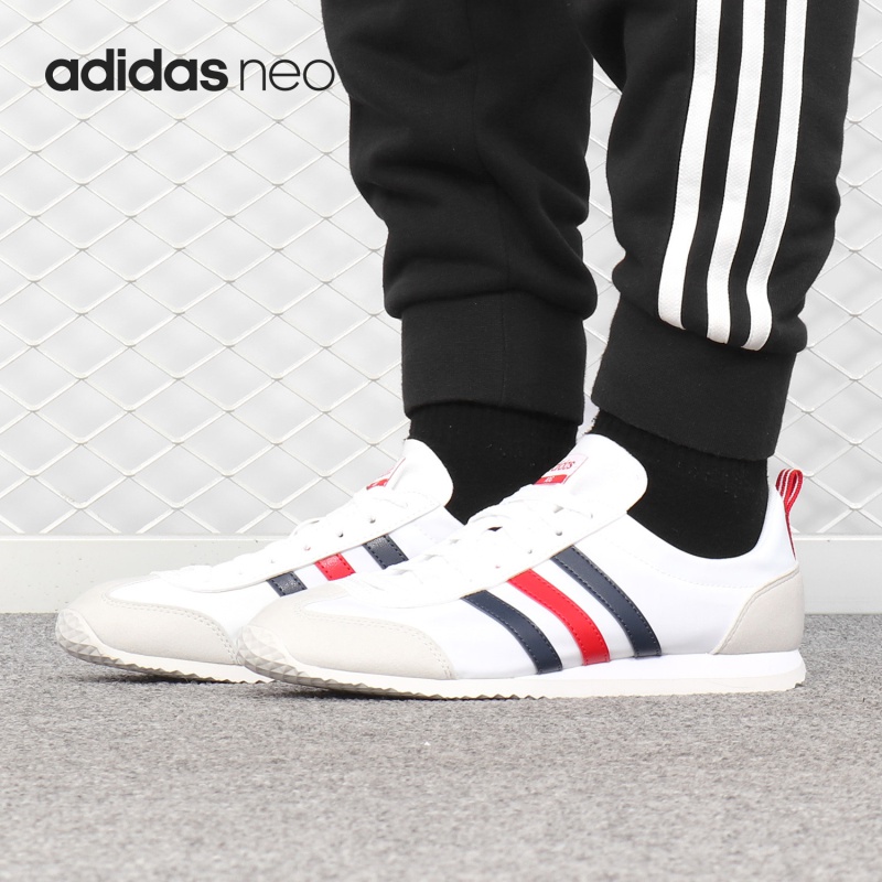 阿迪达斯男女休闲运动鞋