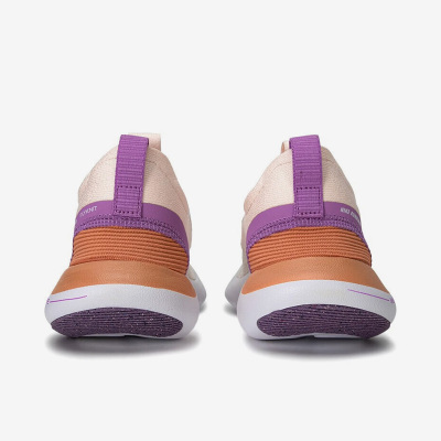 耐克新款女子运动透气跑步鞋