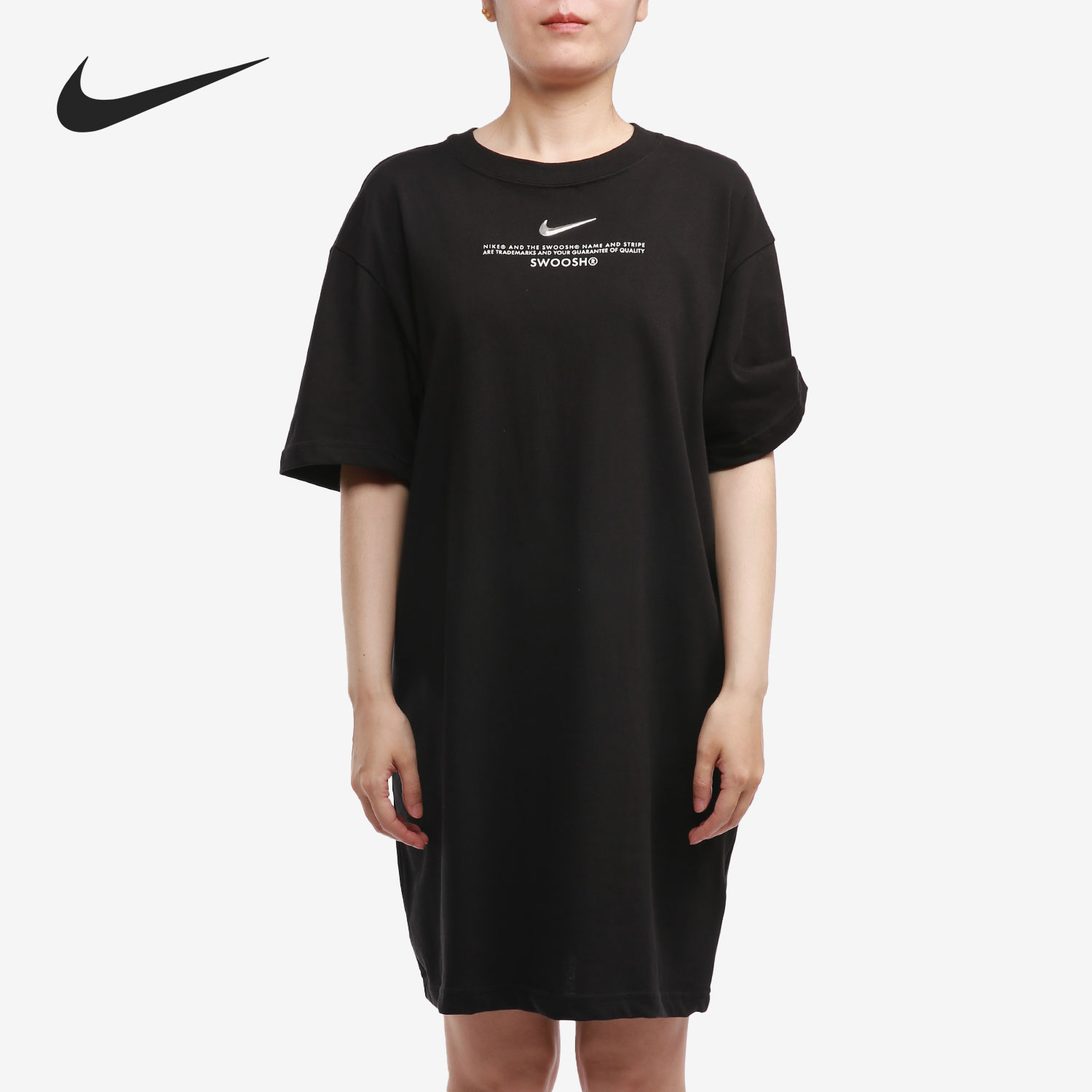 Nike/耐克正品女子银勾logo休闲运动宽松短袖T恤 CZ9407-010