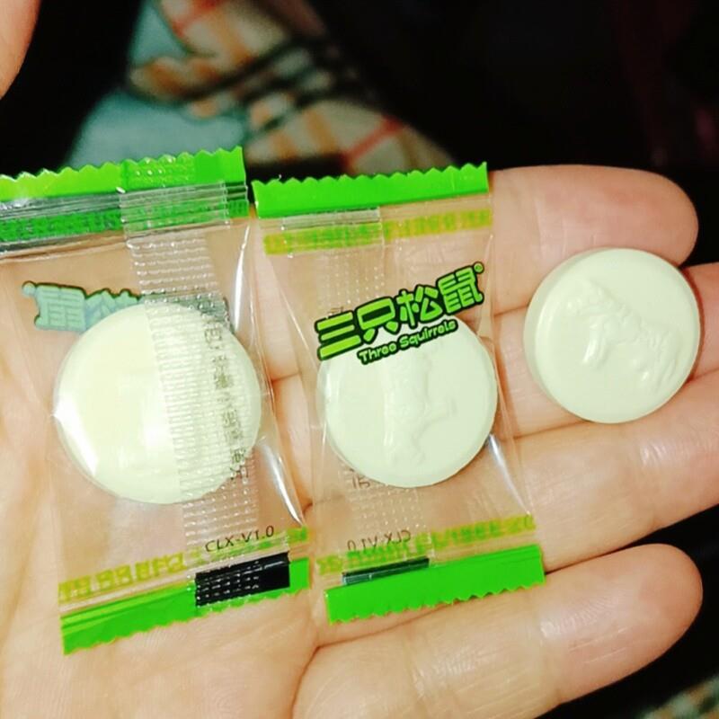三只松鼠益生菌牛奶贝贝200g奶片奶贝休闲分享零食品量贩独立包