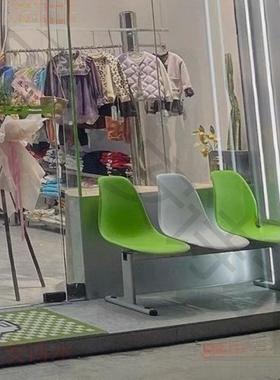 拼色公交临时保长户VJY外商场公交车贴墙塑料排椅三人位太座麦椅