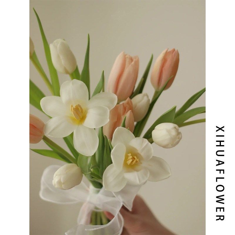 韩式手感郁金香手捧花婚纱领证拍照道具新娘伴娘花束X影楼摄影捧