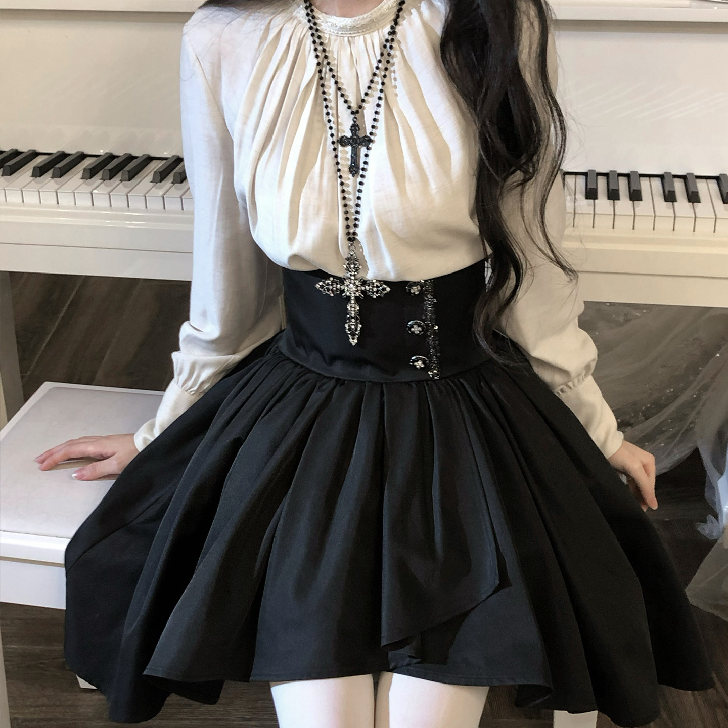 夜曲Lili黑色高腰A字不规则短裙