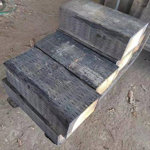 火车旧枕木块桥梁承重木方设备吊车用支腿垫木二手铁路轨油浸道木