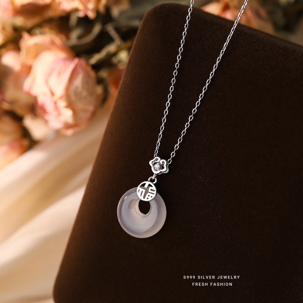 日本品质新中式S999纯银福字白玉髓平安扣吊坠项链女时尚百搭锁骨