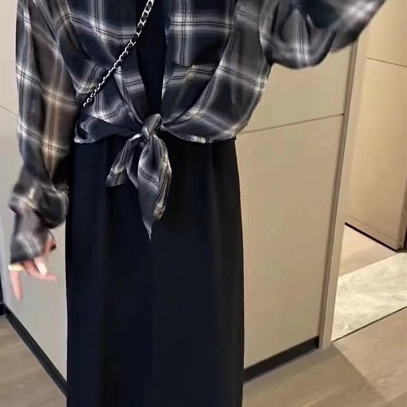 网红黑色连衣裙女2025夏季新款修身显瘦打底无袖吊带背心A字裙潮