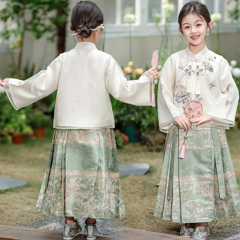 女童马面裙套装2024新款女宝宝新国风汉服两件套中式礼服裙春秋款