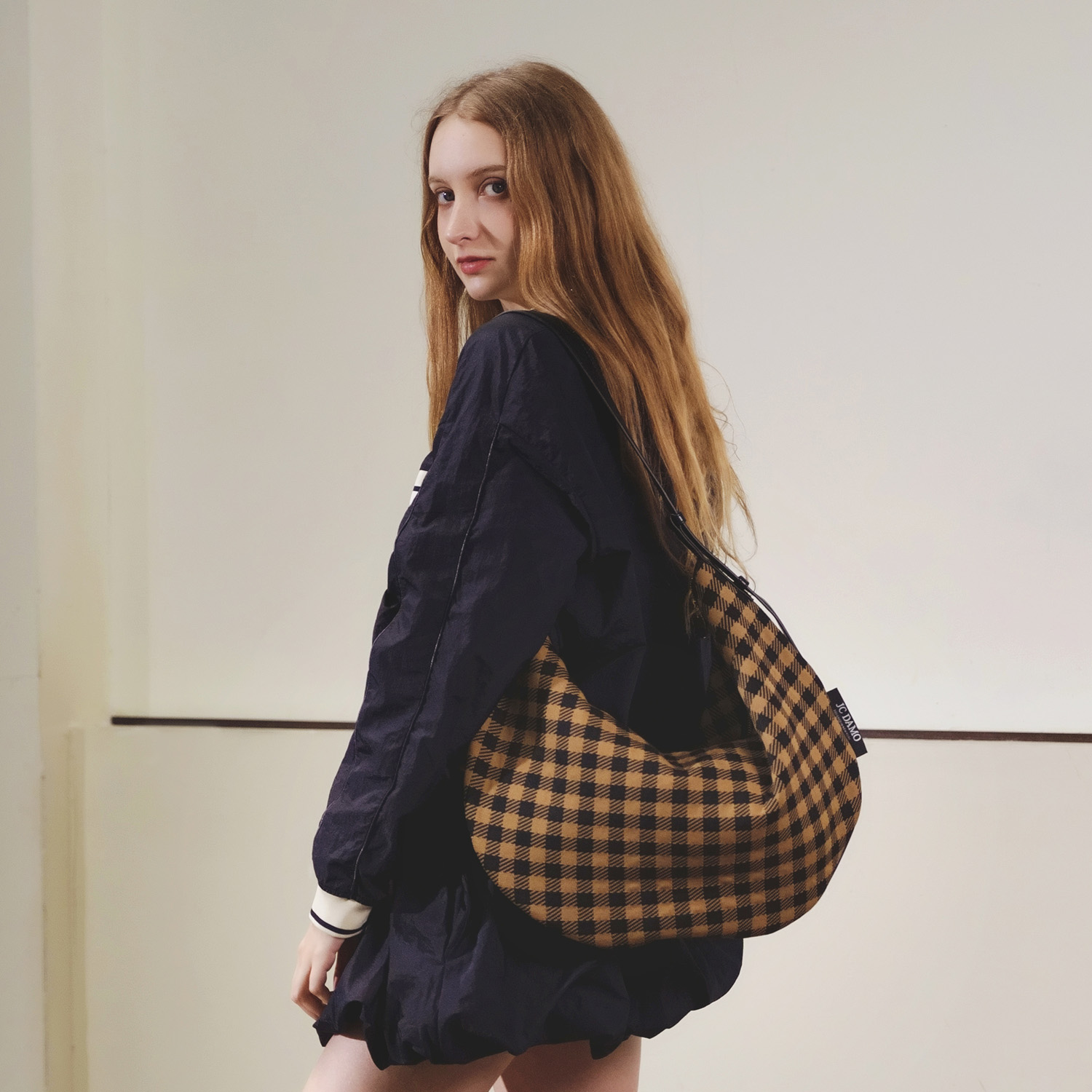 JCDAMO轻量化hobo斜挎包易收纳