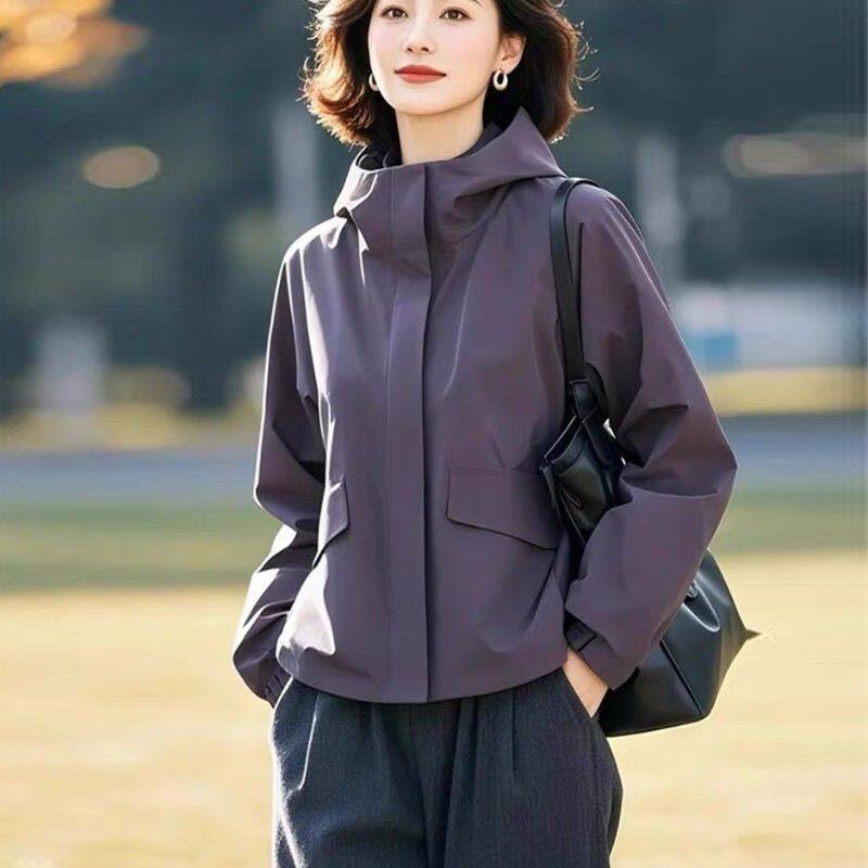 春装爆款2025今年流行冲锋衣女款开春超火休闲时尚叠穿小个子夹克