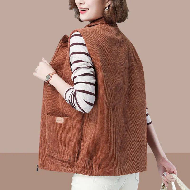 灯芯绒短款马甲女2023春季新款中年妈妈大码宽松休闲外穿背心马夹