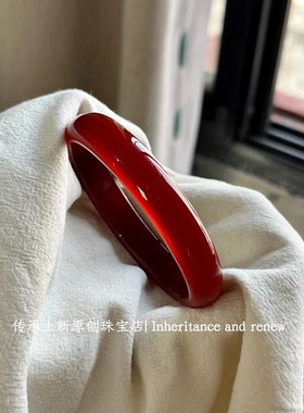 天然红玛瑙手镯女正圈玉镯玉石高冰种玉髓素圈镯子妈妈款生日礼物