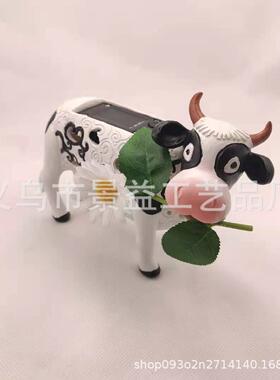 雏菊牛太阳能灯Daisy Cow Solar Light树脂摆件花园装饰牛厂家