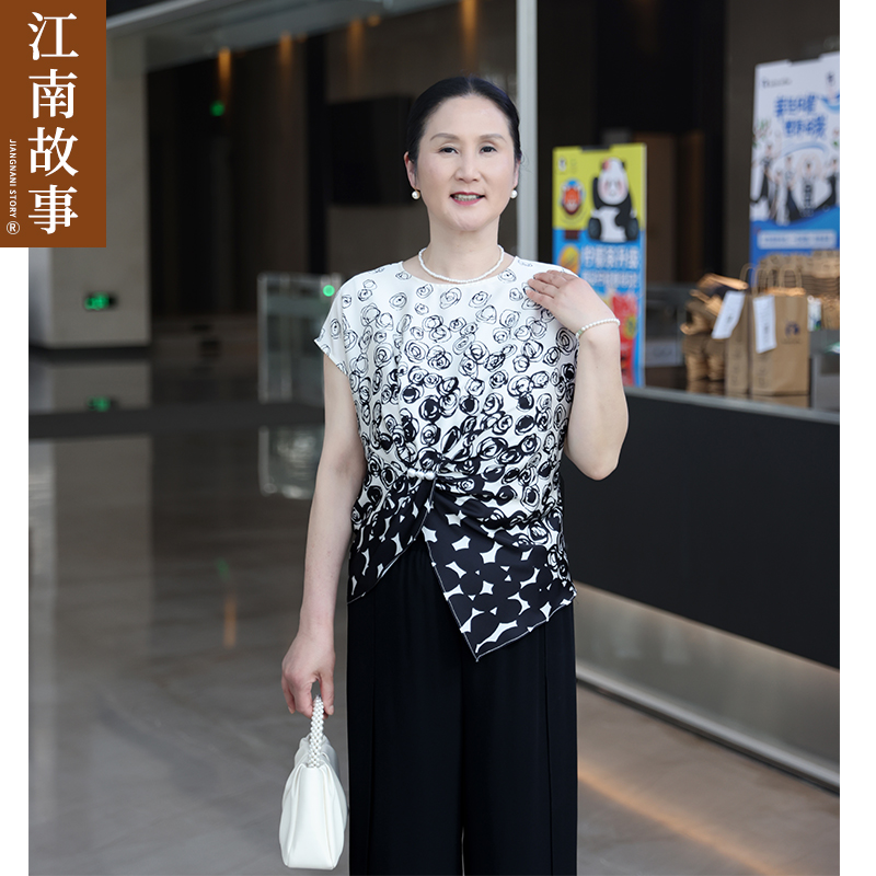 【江南故事】妈妈装2025夏季中老年女显瘦大码碎花短袖上衣套装
