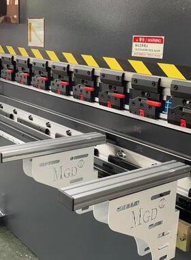 Delm5T 电液数控折弯电液数控机 大型数e控全自动3液折压弯机