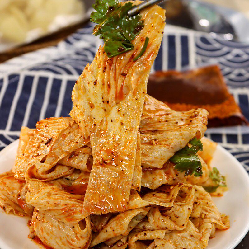 -东北特产自拌豆皮下菜饭香辣速食小零食辣条大辣片150*6袋带料