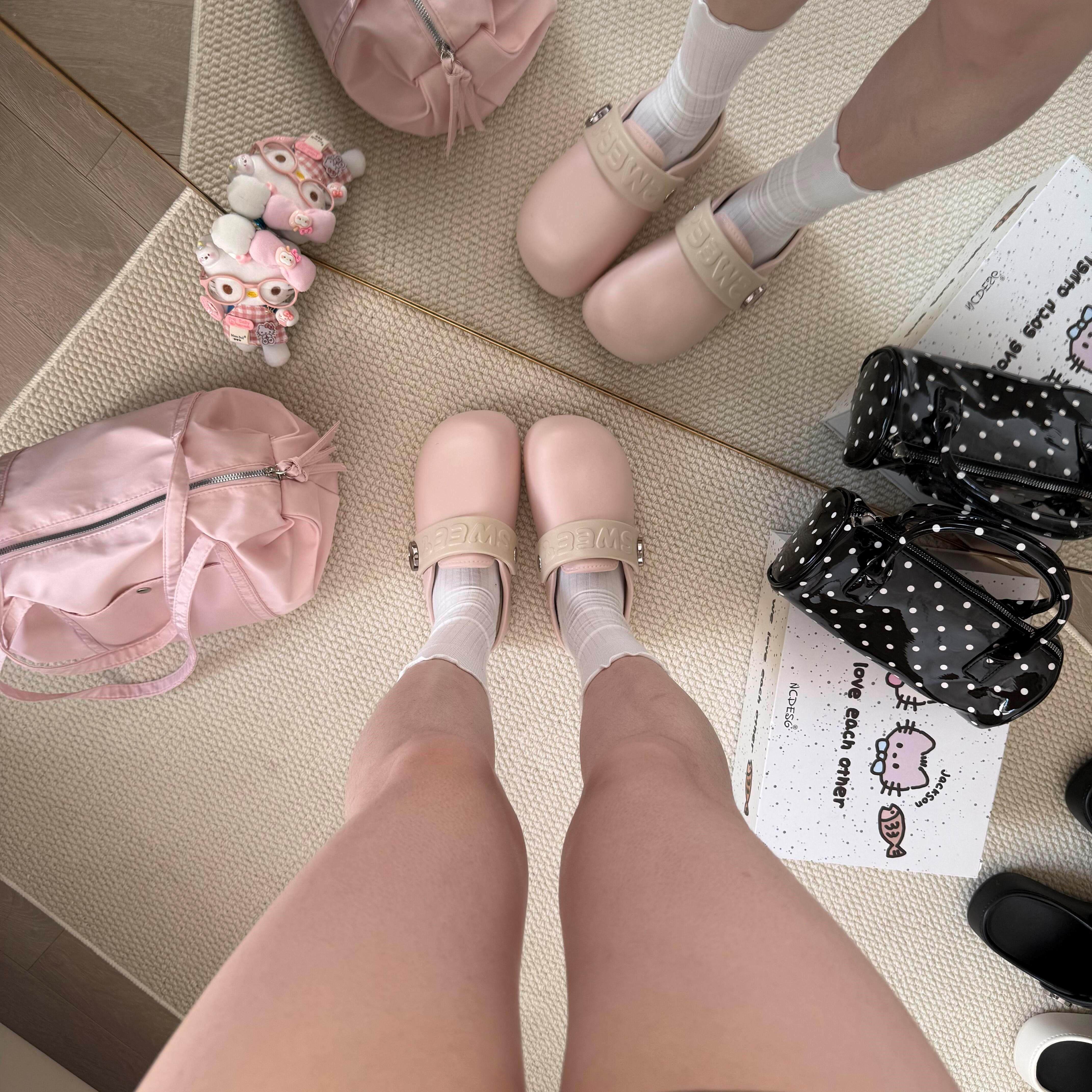 粉色洞洞鞋女款夏外穿厚底增高超火不累脚沙滩防滑显脚小2026新款