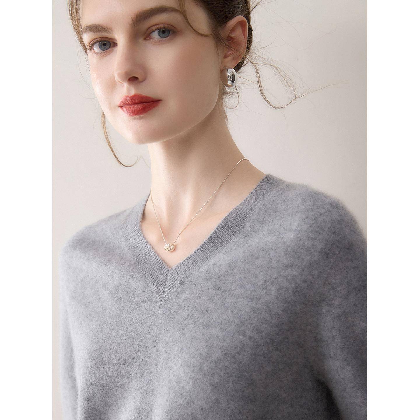 100%山羊绒针织衫女V领毛衣宽松显瘦内搭羊绒衫2025款打底衫上衣