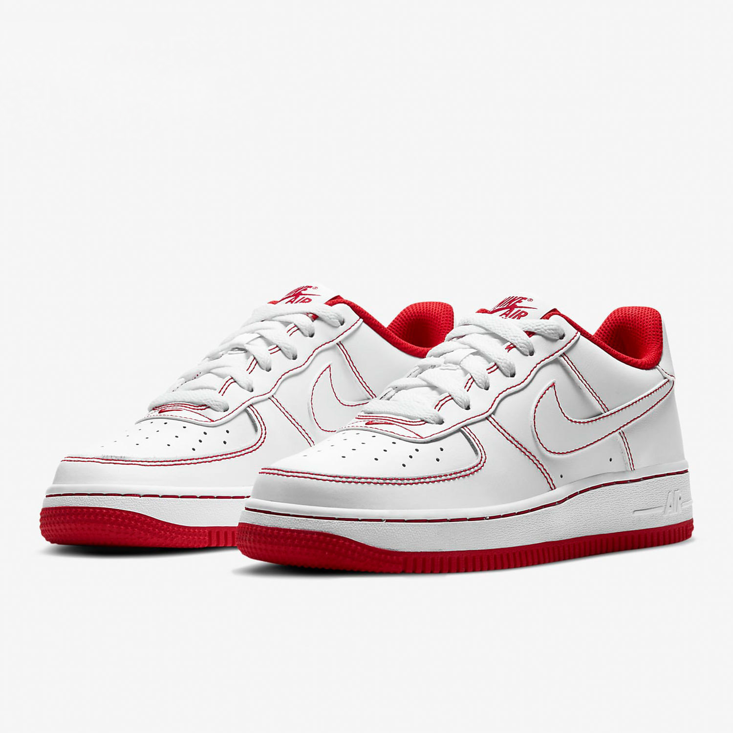 耐克AIRFORCE1女子经典板鞋