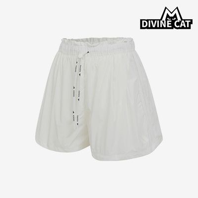 Adidas/阿迪达斯正品新款女白色运动休闲经典轻盈运动短裤KC0020