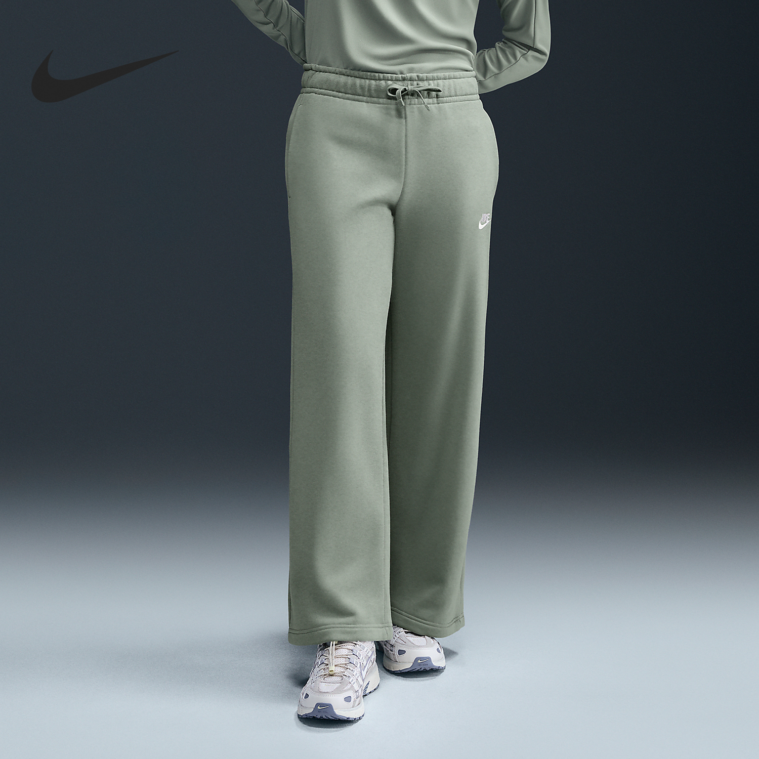 耐克女士中腰阔腿薄绒运动裤