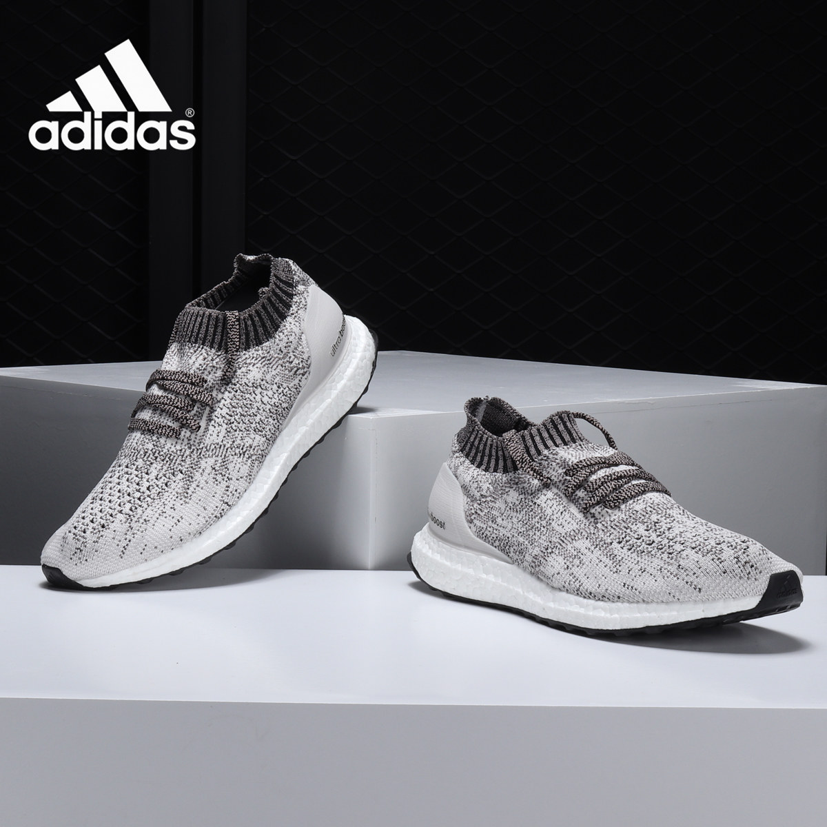 Adidas/阿迪达斯正品秋季BOOST男子轻便休闲运动鞋DA9162