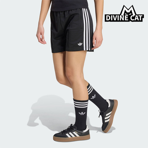 Adidas/阿迪达斯正品三叶草女士针织经典透气运动简约短裤KD5569