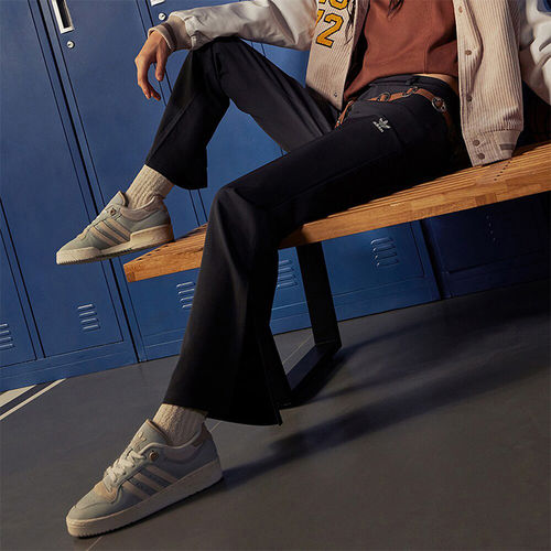 Adidas/阿迪达斯正品三叶草女子冬季运动休闲喇叭裤IN1036