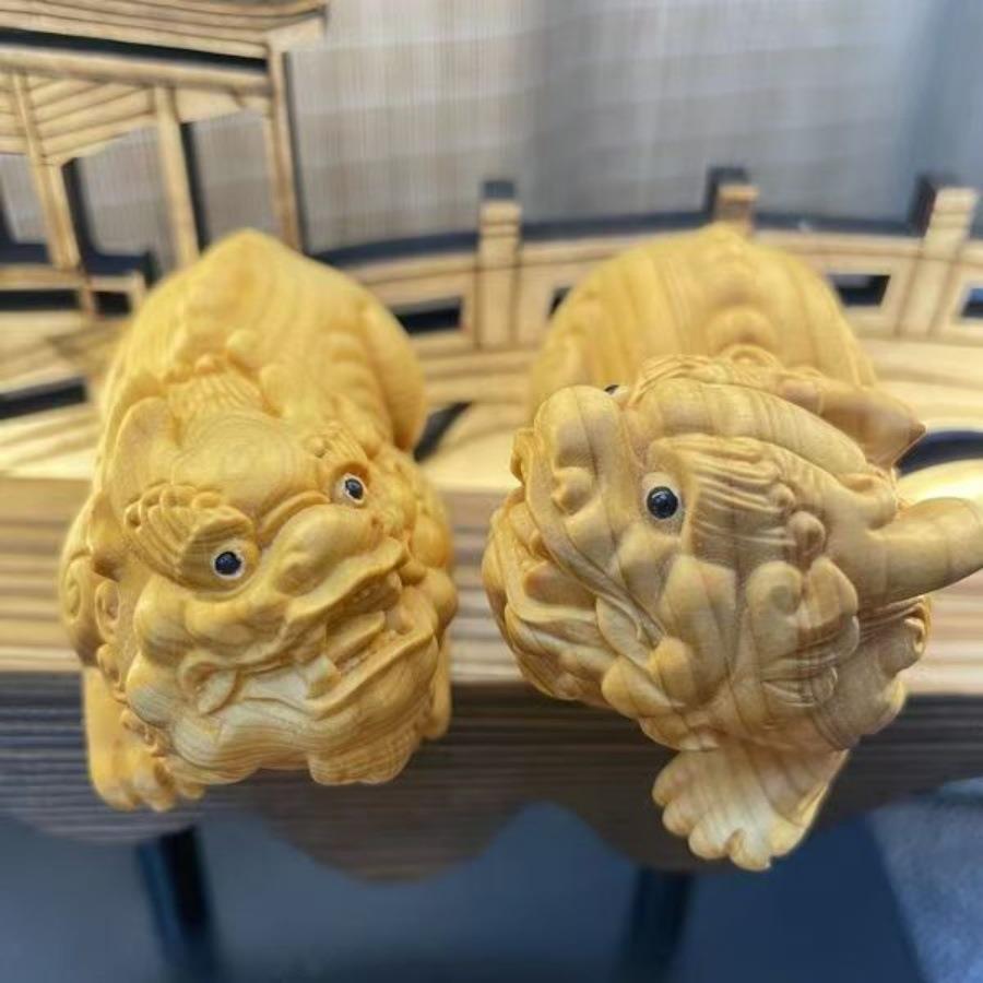 新款崖柏木雕招大貔工貅摆件家饰居YFC财艺品卡通创意貔貅桌面装