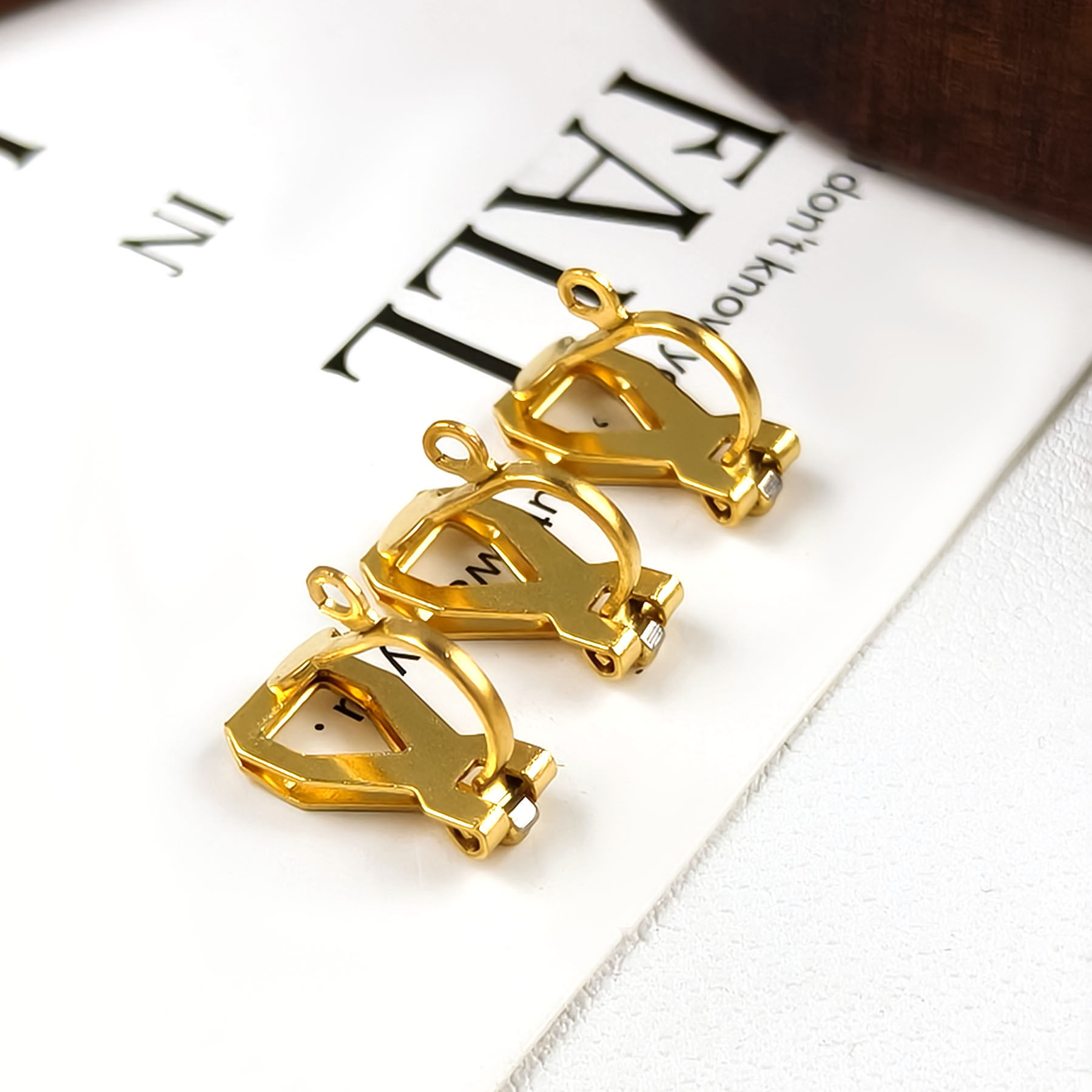 316不锈钢饰品耳饰炉内真空电镀不褪色三角带吊隐形耳夹无洞耳夹,饰品/流行首饰/时尚饰品新,其他DIY饰品配件,淘宝优惠券,粉丝福利购,淘宝优惠卷