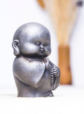 禅意中式可爱诵经小和尚纯手工铸铁装饰品树脂桌面养茶宠家居摆件