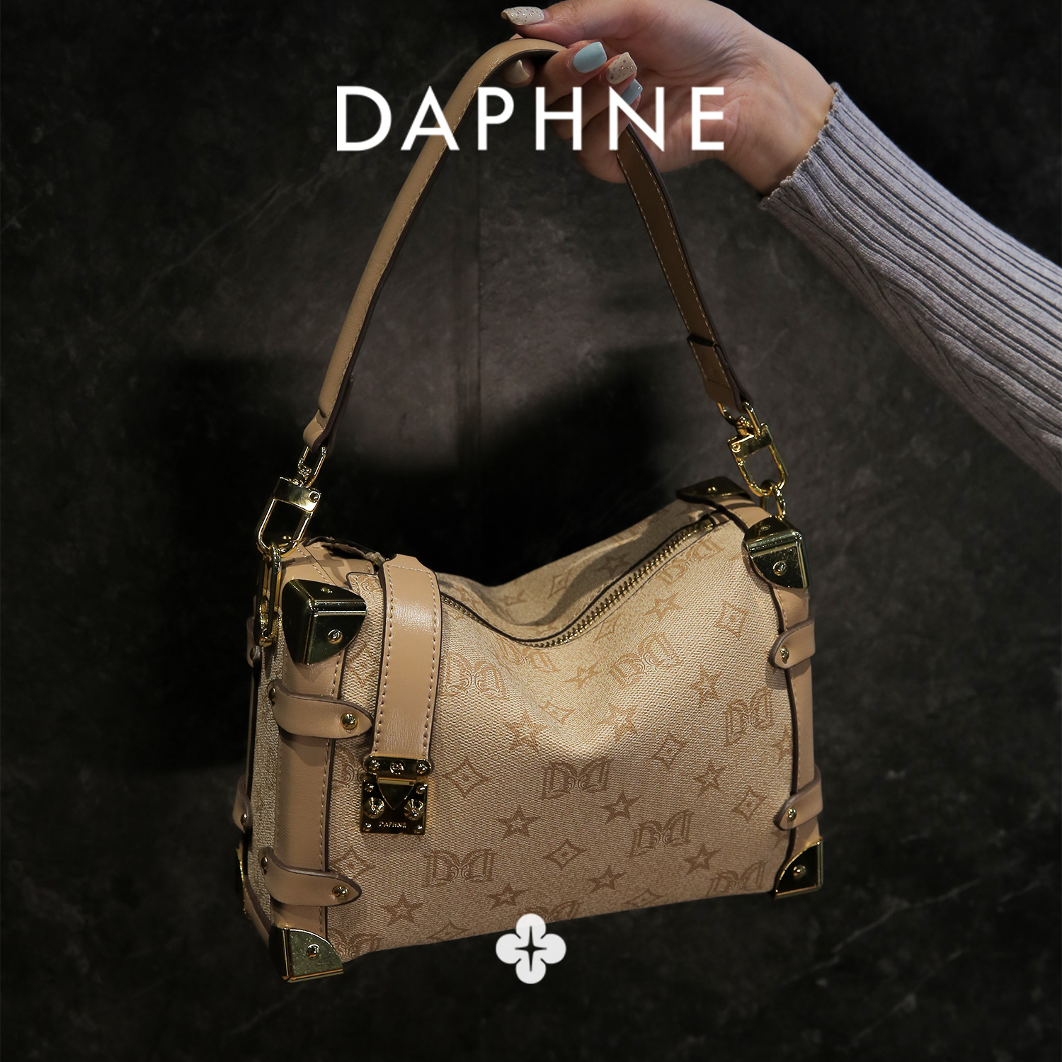 Daphne/达芙妮新款通勤时尚包小众复古单肩斜挎包经典印花包10213