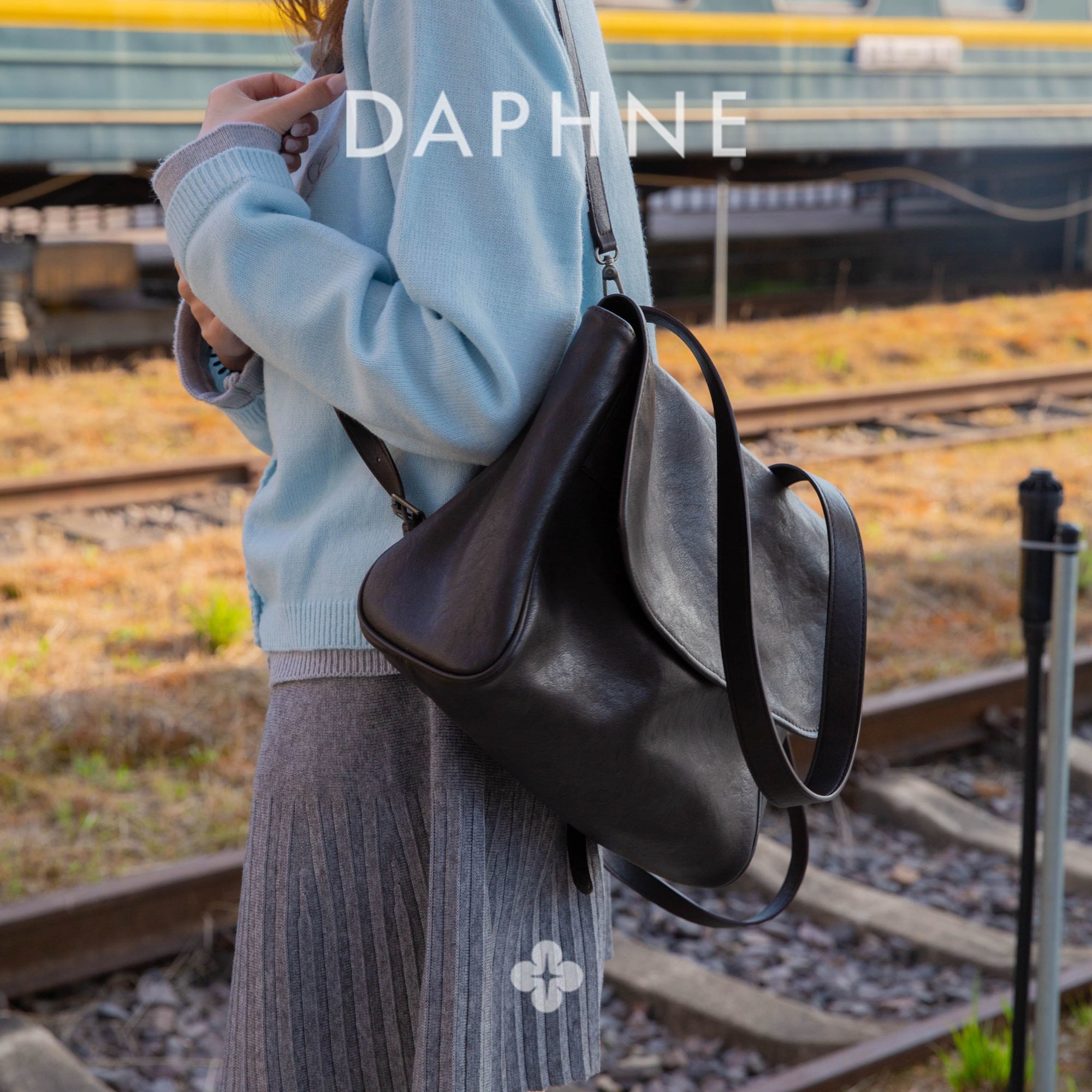 Daphne/达芙妮复古托特包简约小众时尚通勤单肩大容量斜挎包10509