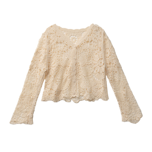 不等式棉纺镂空针织开衫女2025春夏新品喇叭袖长袖上衣短款小上衣