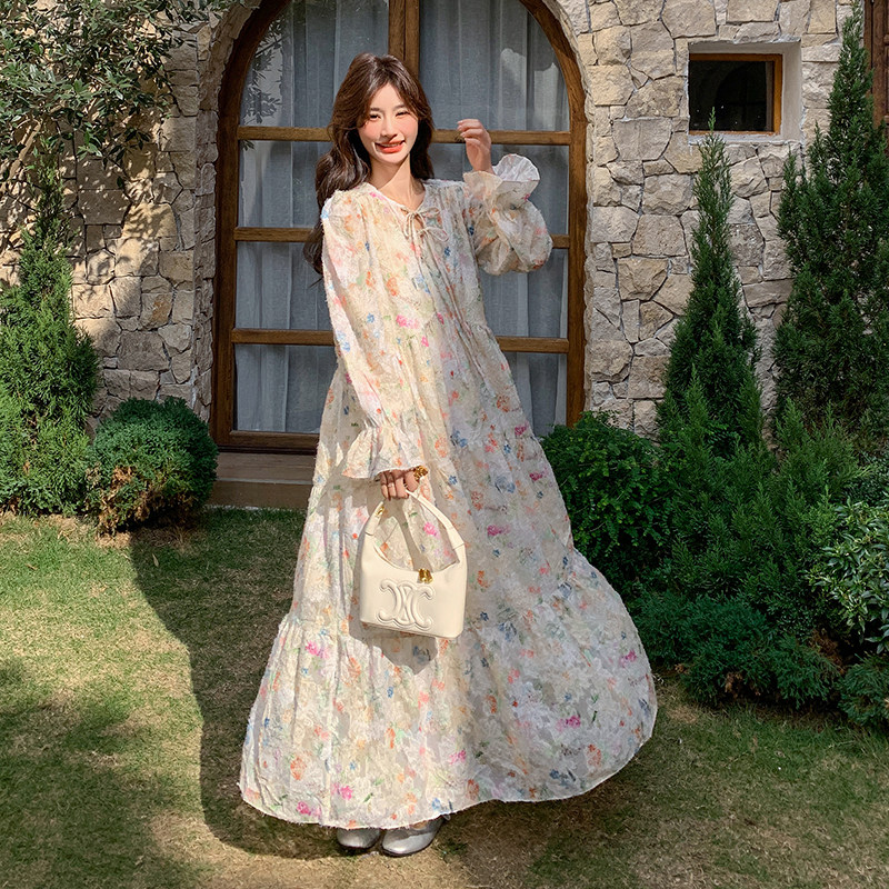 田园风长袖碎花连衣裙女春秋2025超火好看高级感绝美宽松显瘦长裙,女装连衣裙,2C211