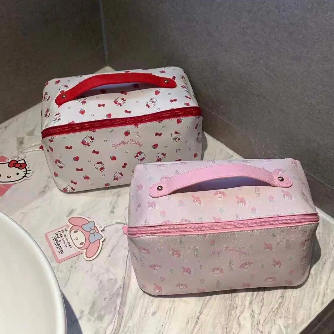 可爱猫咪化妆包便携大容量手提护肤品分区收纳旅行洗漱包2025新款