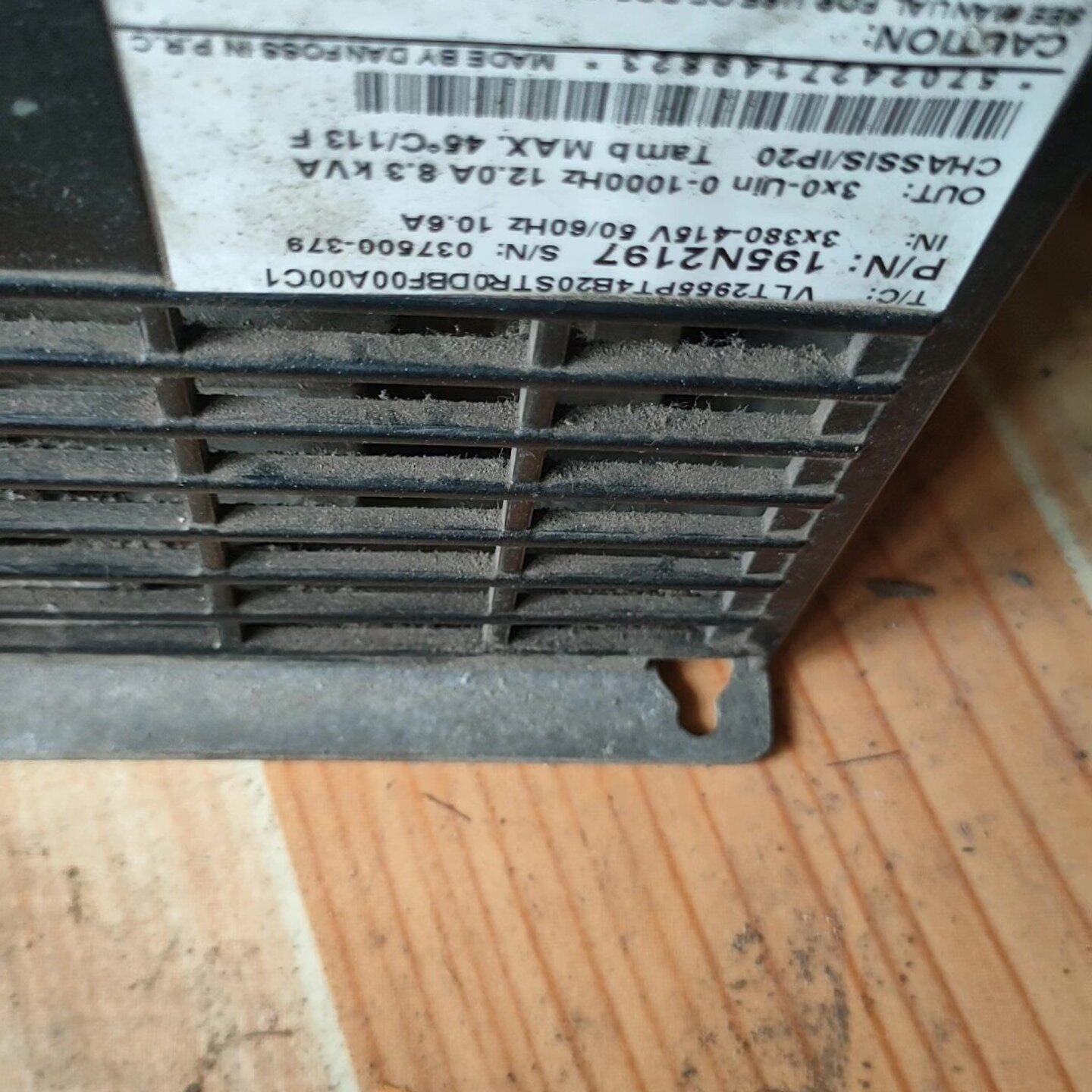 非标价丹佛斯VLT2800-5.5KW变频器两台,成色自定义,没擦修理