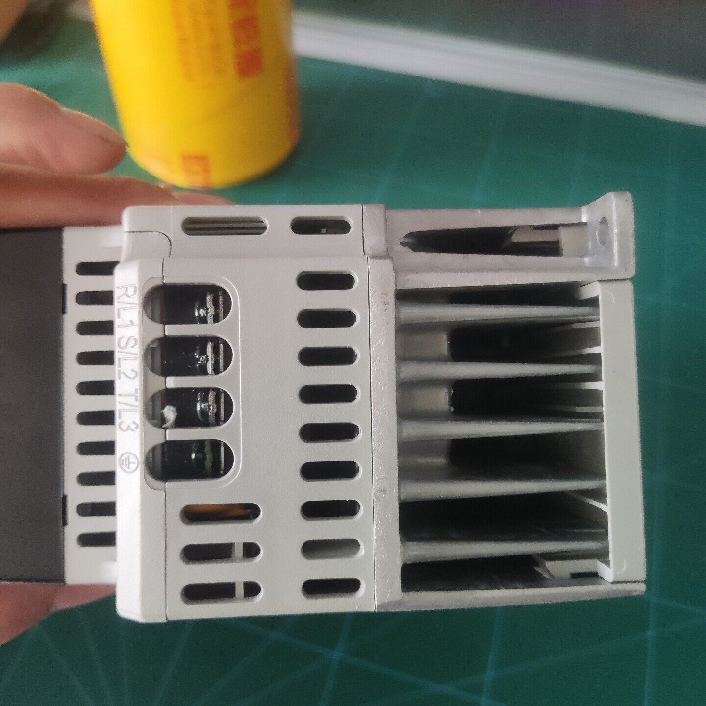 非标价AB罗克韦变频器,22F-D1P5N113,0.4KW修理