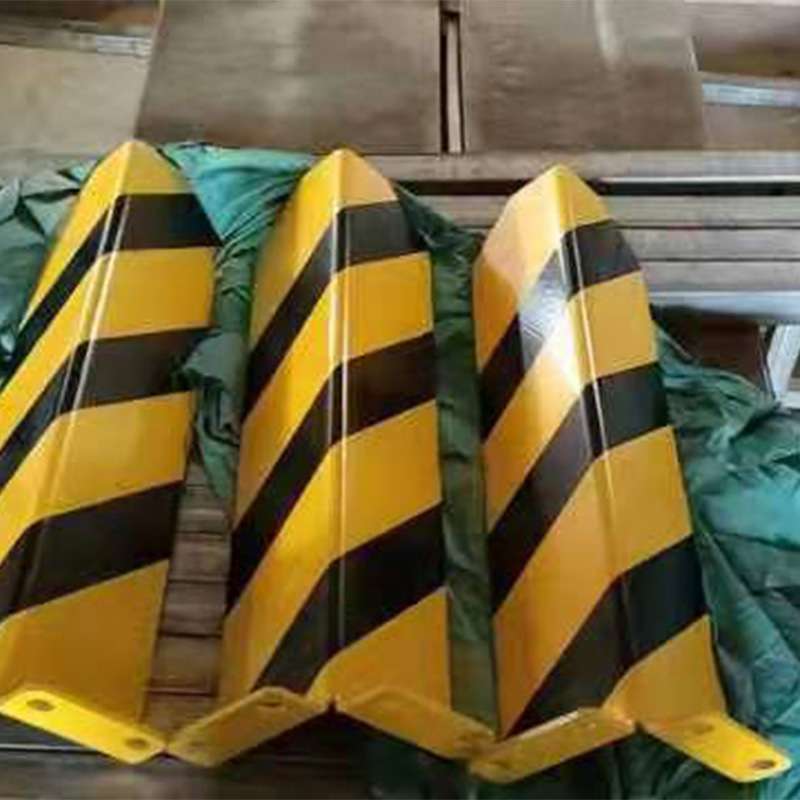 货架防撞护角立柱叉车防护护脚重型仓储货架配件车间用u型防撞柱