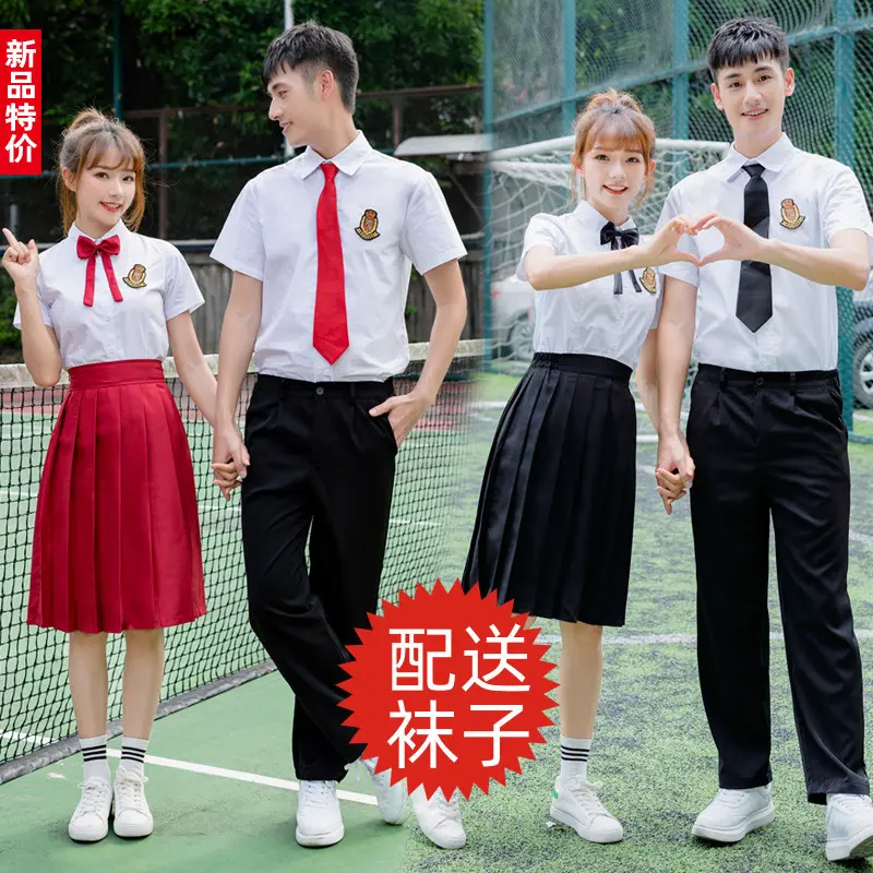 男女学生诗歌朗诵大合唱舞台