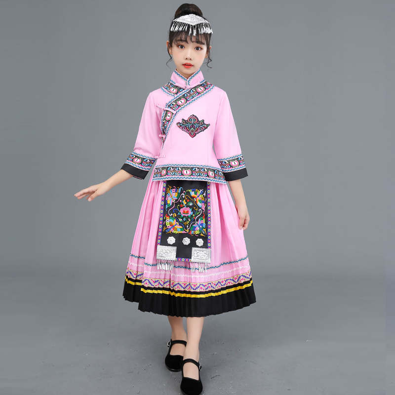 现货速发新款男儿童锡伯族表演服幼儿56个合唱演出舞蹈服装少数民