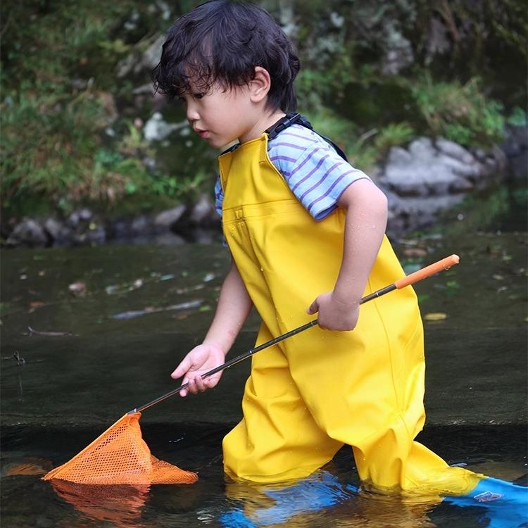 儿童玩水连体下水裤幼儿园防水衣服赶海小孩雨鞋男女抓鱼雨裤沙滩