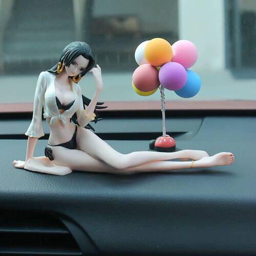 美女性感女帝手办车载摆件