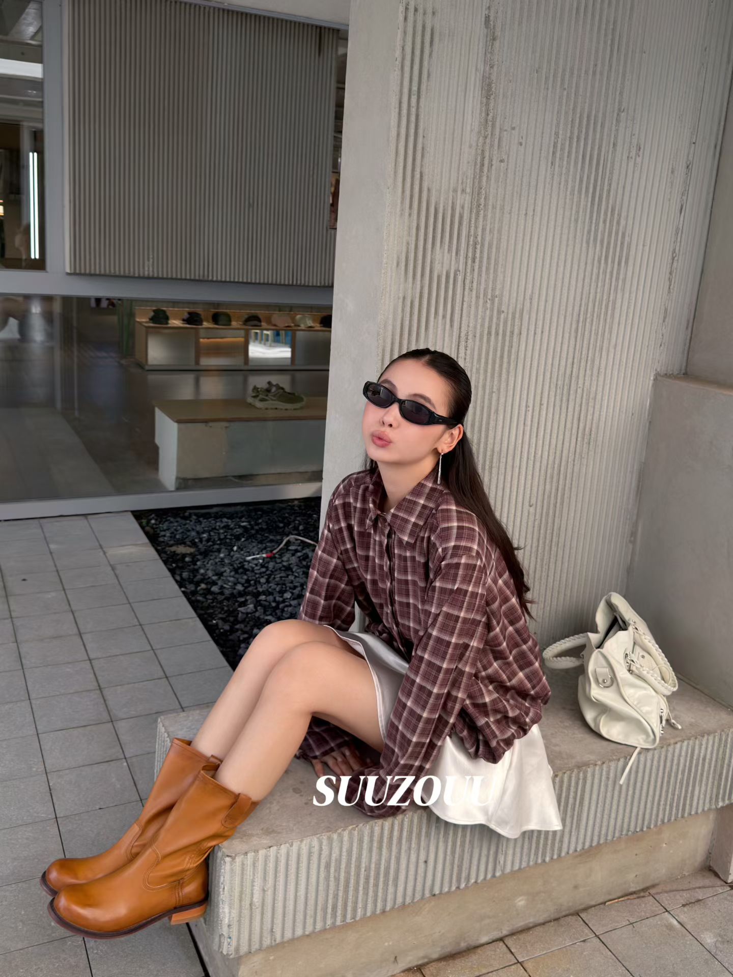 2026新款早秋韩版时尚百搭格子衬衫女宽松显瘦百搭上衣打底衫