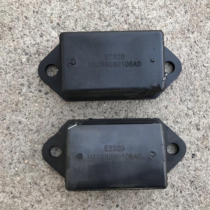 适用于欧曼汽车配件EST后悬限位块GTL后钢板缓冲块EST限位橡胶墩