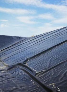 氧1.5mm厚 沼气池塑料膜 猪场化SEU塘渗膜 奶牛场污水池防防渗土