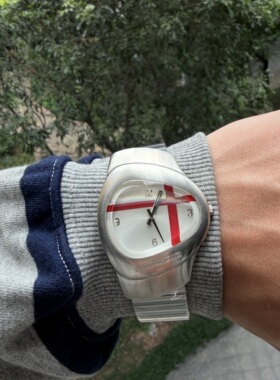 Awasteoftime浪费时间 红色撞色中古手表异型表盘个性小众vinatge