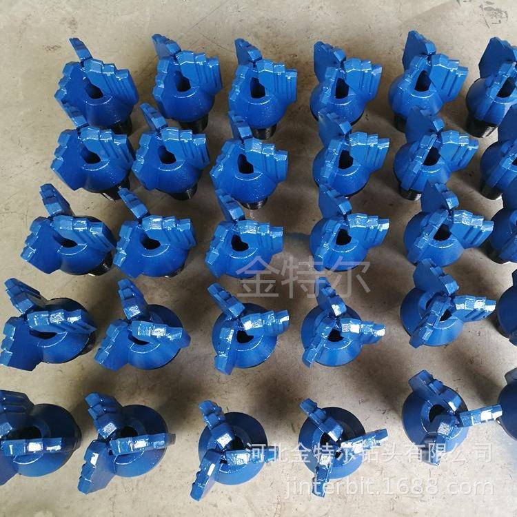 2HJ114-635mm矿用牙轮0钻组扩头孔装钻头