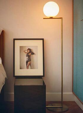 现计师卧528室简约客厅玻璃设圆球落地美代式样板间LED奶白灯落地