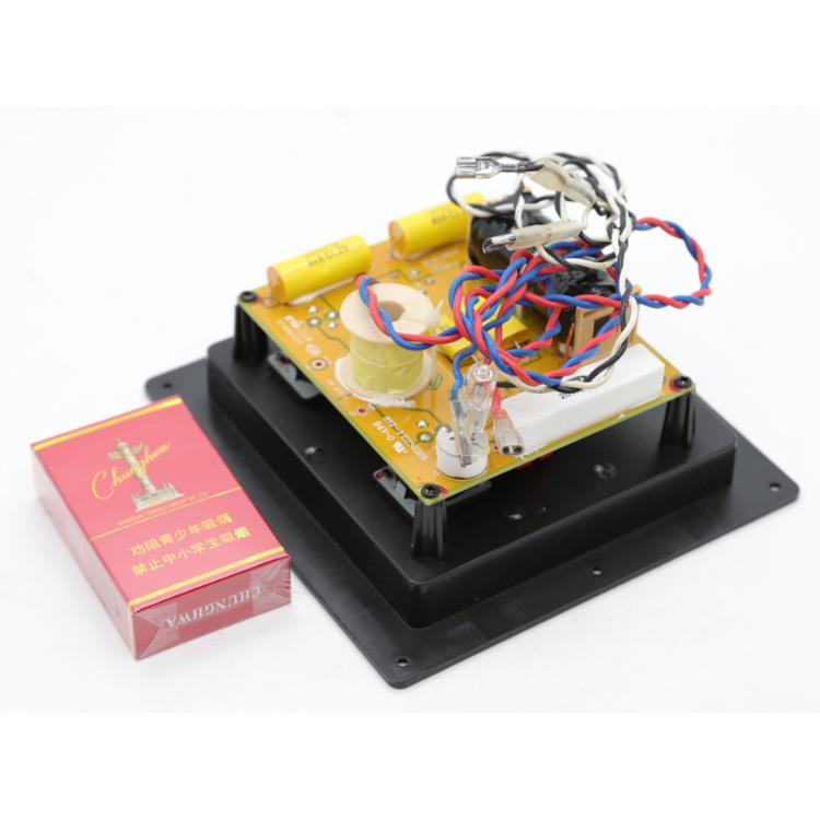 【专业分频器】美国 BEHRINGER 百灵达 vp1220 原装 两路 分频器