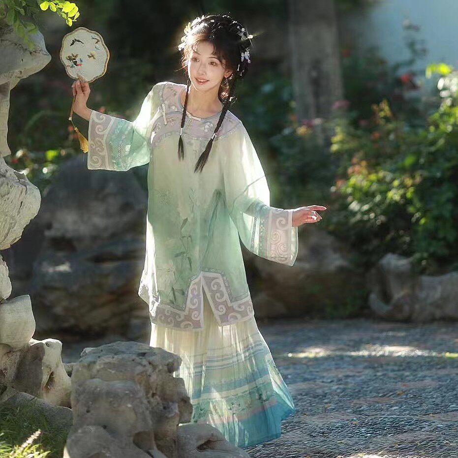 清汉女两件套圆领百褶裙复原风大袖套装国风民族感旅拍摄影服